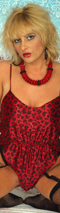 Telefonsex Pervers bis die Schw�nze gl�hen und die Fotze wund gev�gelt ist